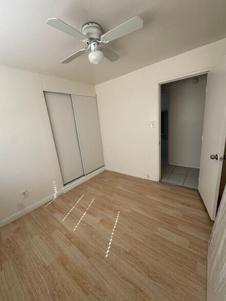 Building Photo - 13607 Charlemagne Ave