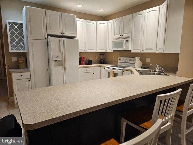 Building Photo - 34297 Summerlyn Dr