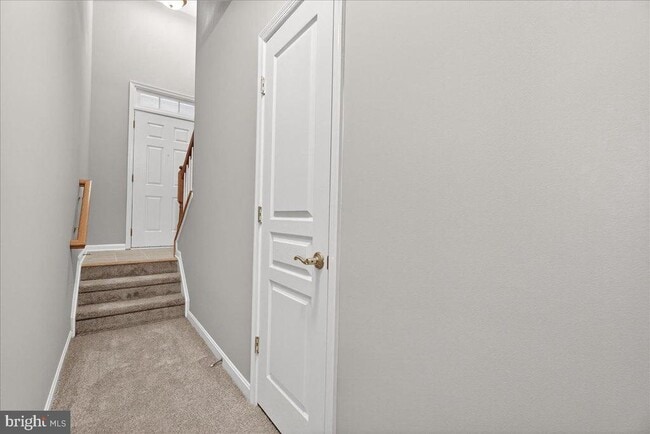 Building Photo - 1811b Wheyfield Dr