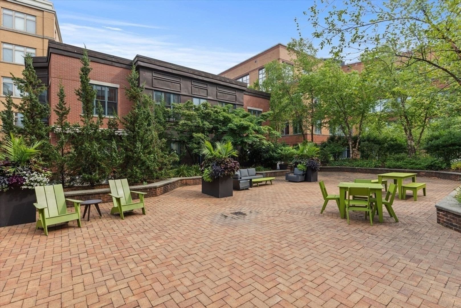 Building Photo - 40 Fay St