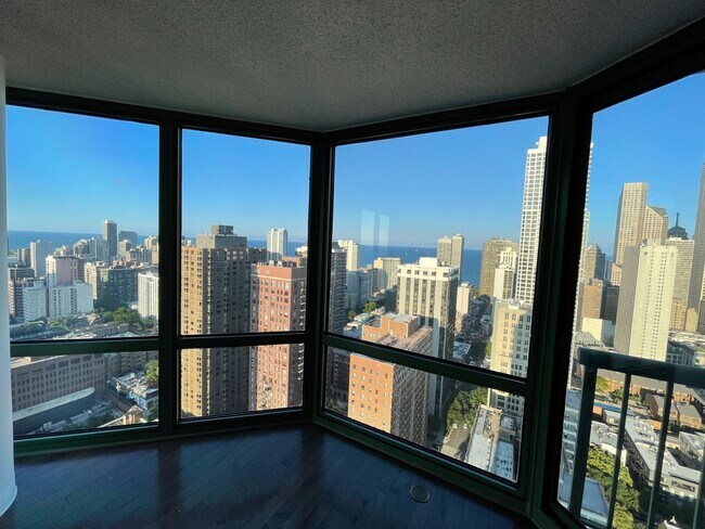 Building Photo - 111 W Maple St