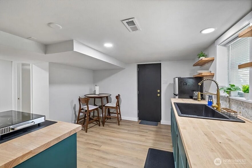 downstairs kitchen - 3311 25th Ave S