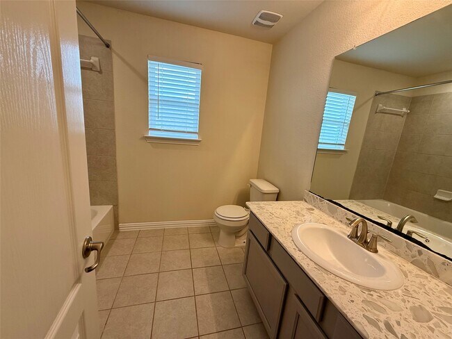 Building Photo - 23422 Bordeaux Dr