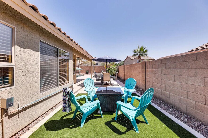 Building Photo - 43854 W Cahill Dr