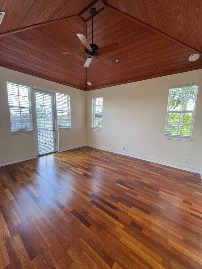 Building Photo - 304 W Mallory Cir