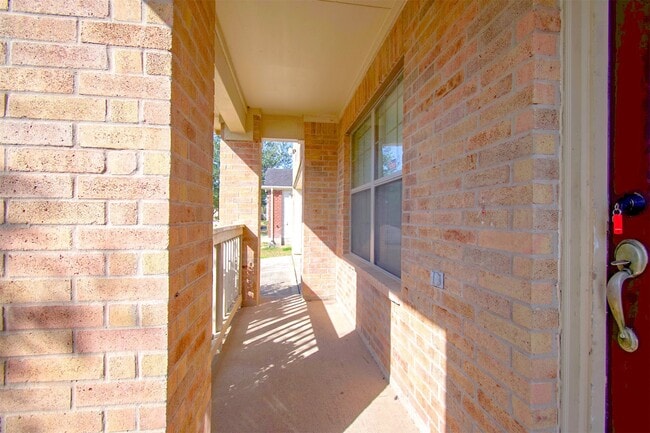 Building Photo - 15602 Waumsley Way