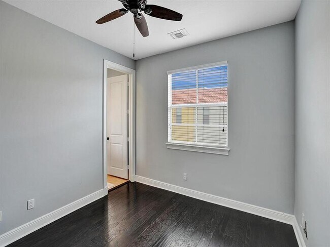 Building Photo - 58 Via Floresta Dr