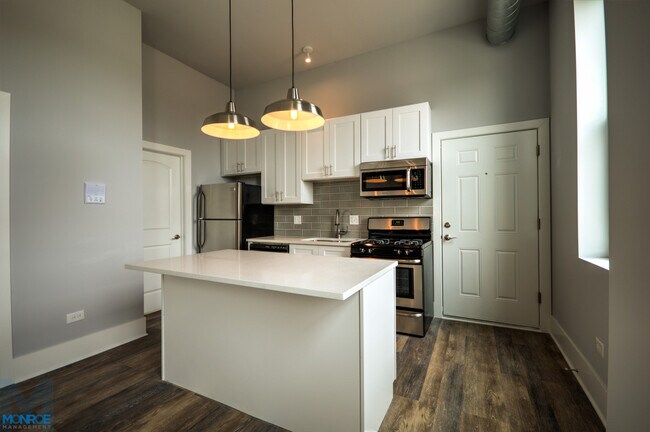 Floorplan - 1758 W. 21st Pl. / 2115 S. Wood St.
