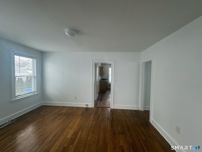 Building Photo - 75 Elihu St