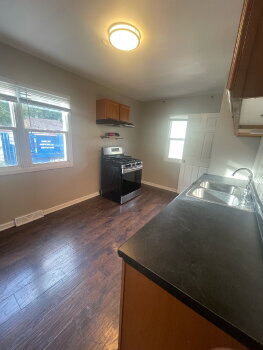 Building Photo - 758 Durbin St