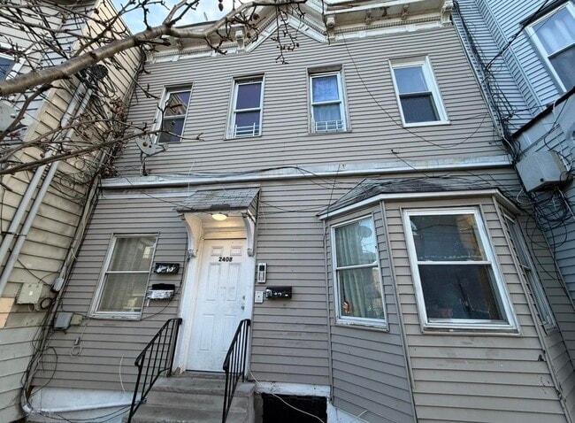 Building Photo - 2408 Central Ave