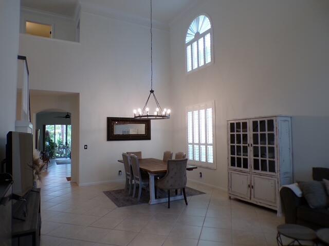 Building Photo - 4015 NW Deer Oak Dr