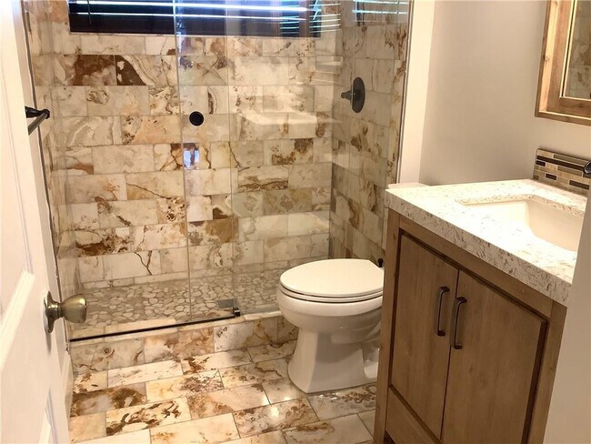 Building Photo - 4806 S Lee Rd