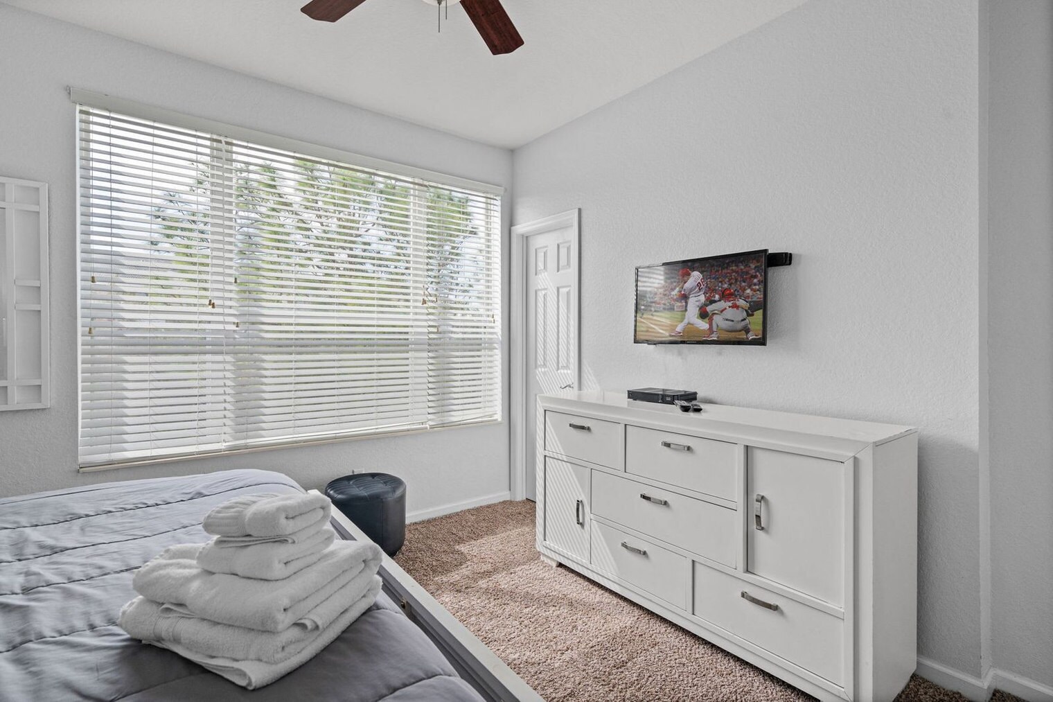 Building Photo - 8013 Cool Breeze Dr