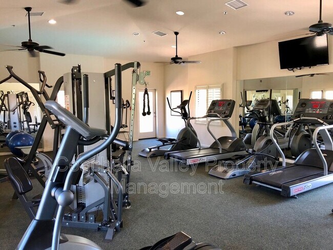 Building Photo - 233 Villorrio Dr E