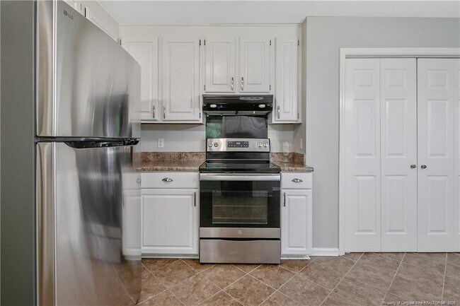 Building Photo - 3970 Loufield Dr