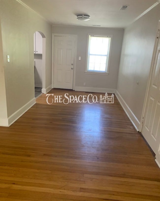 Building Photo - Renovated West Ashley Home!