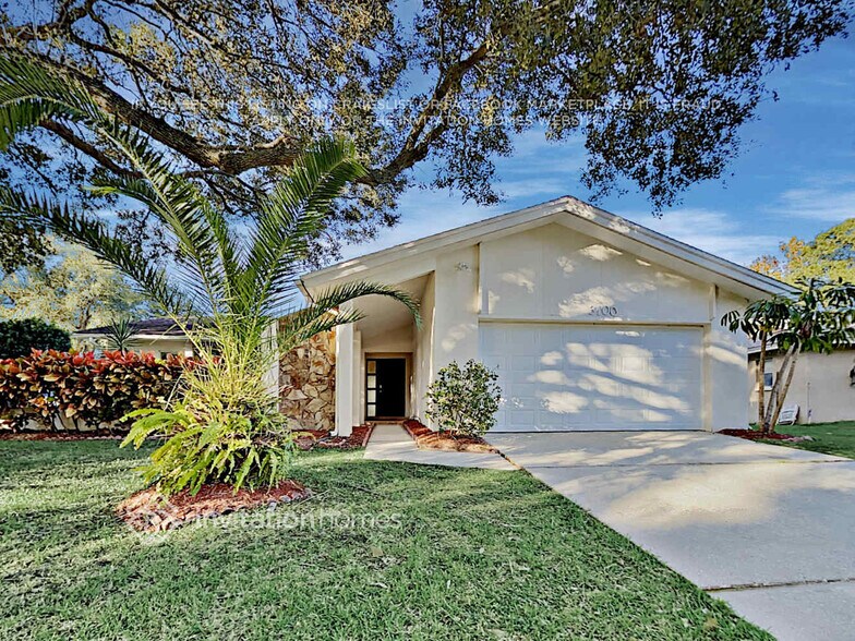 Primary Photo - 3100 Blue Heron St