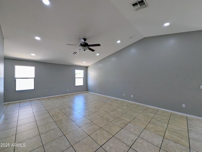 Building Photo - 13959 W Country Gables Dr