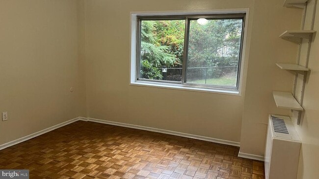 Building Photo - 100 West Ave