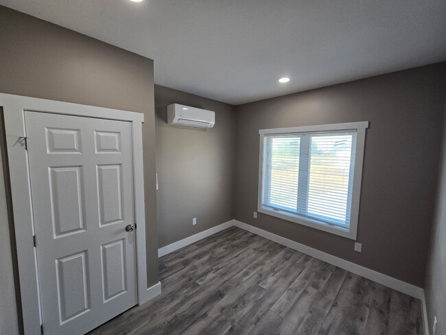 Building Photo - 3072 S 565 W
