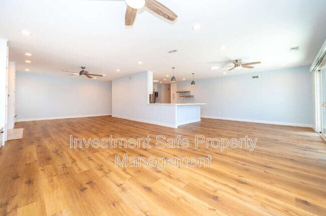 Building Photo - 6051 Bounty St