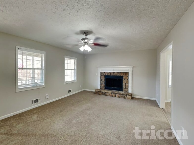 Building Photo - 1567 Kimberly Pl