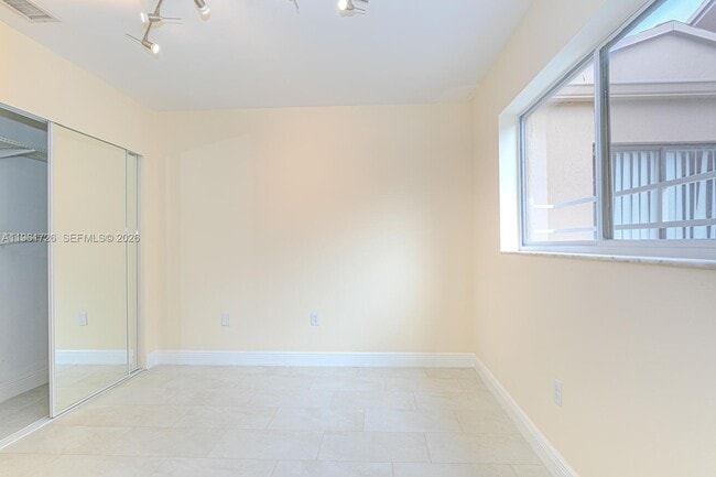 Building Photo - 5698 W 25th Ct