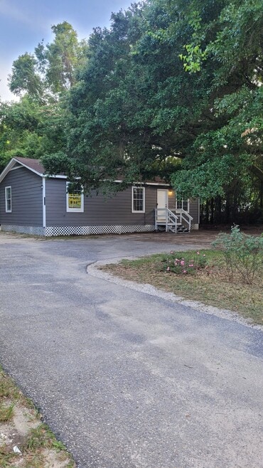 Building Photo - 2217 Boykin Blvd