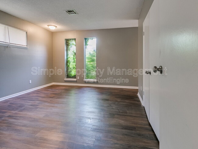 Building Photo - 3828 NW 64th St