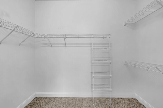 Building Photo - 987 Promenade Dr