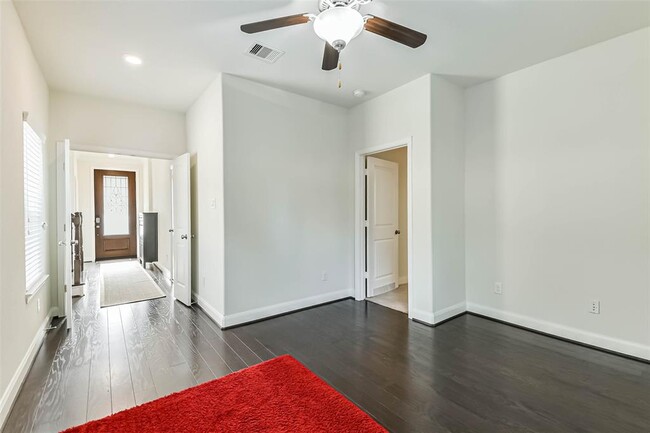 Building Photo - 1752 Monarch Ridge Dr
