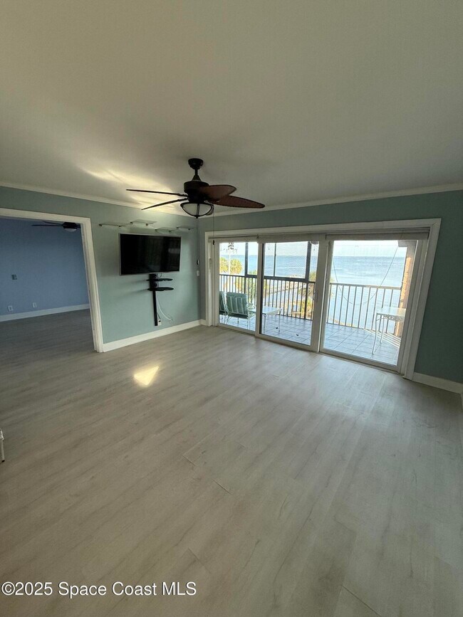 Building Photo - 1540 Riverside Dr