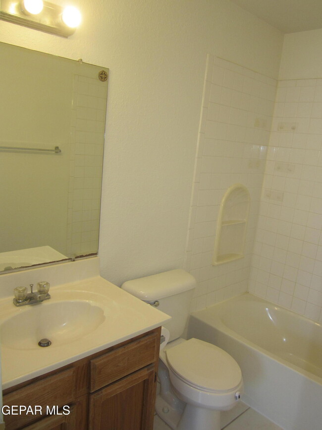 Building Photo - 11804 Kings Arms Ct