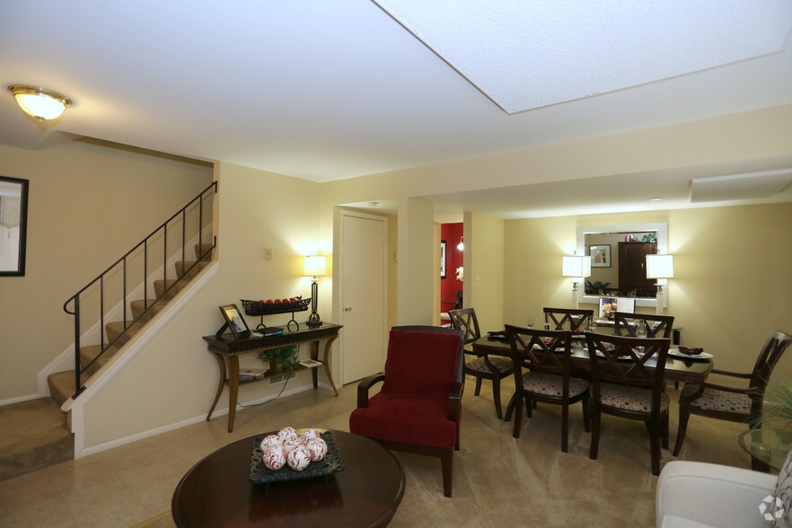 3 Bedroom 1212 SF-Living Area - Howard Hills Townhomes