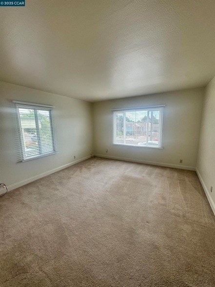 Building Photo - 674 Maud Ave