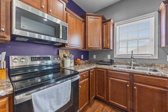 Building Photo - 841 Dynasty Dr