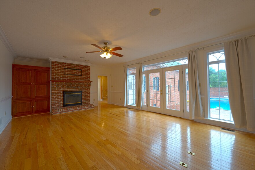 Family Room - 1495 Merrimans Ln