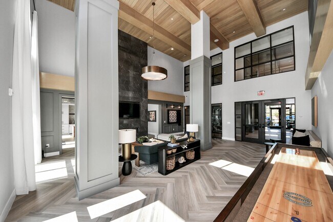 Building Photo - 15635 Memorial Dr