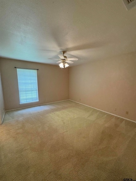 Building Photo - 1311 Larkspur Ln