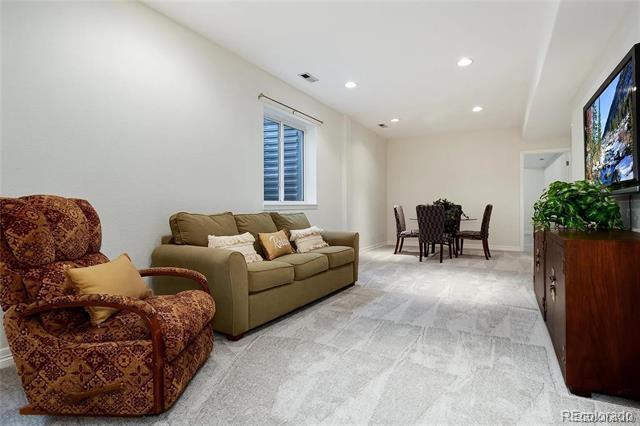 Building Photo - 787 Kendall Ct