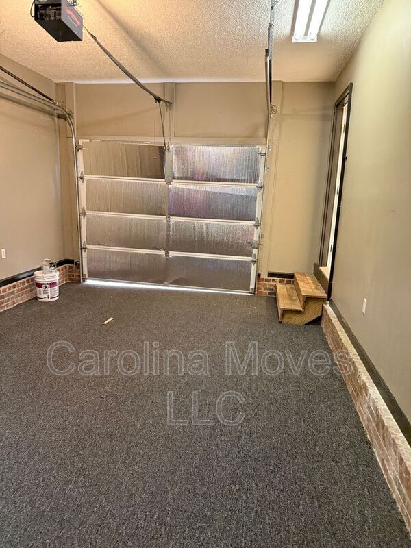 Building Photo - 506 Dunwoody Dr