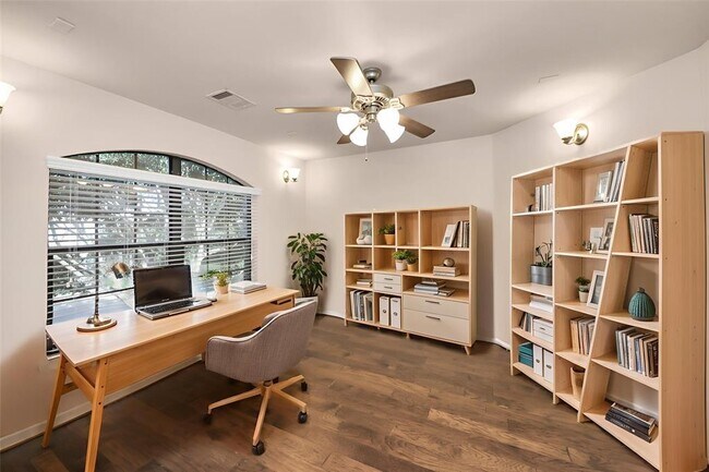 Building Photo - 5038 Gold Haven Dr