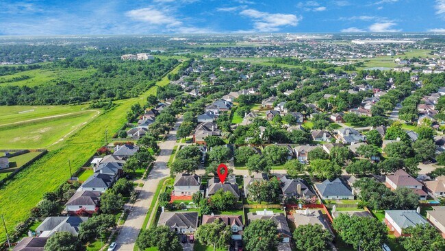 Building Photo - 21106 Brookrock Cir