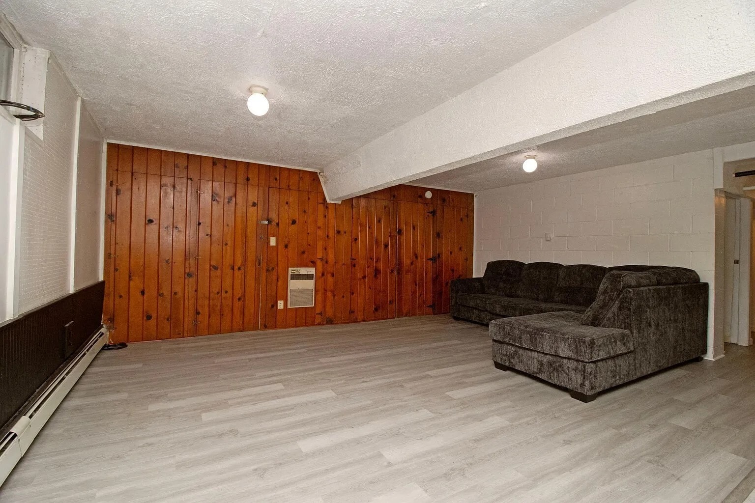 Building Photo - 815 5th Ave S