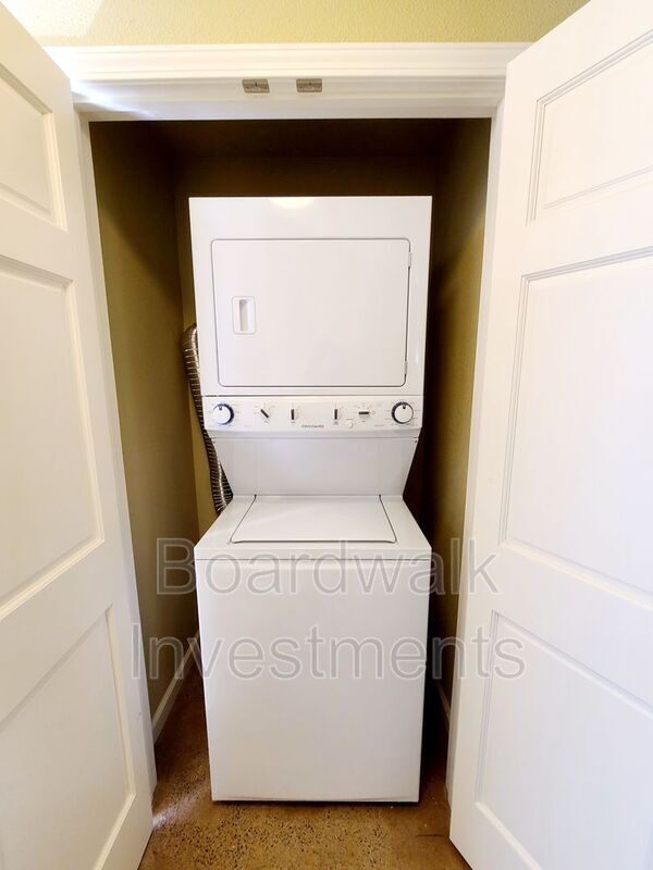 Building Photo - 15 Park Manor Dr