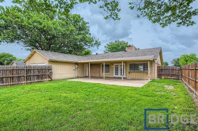 Building Photo - 306 Trailridge Dr