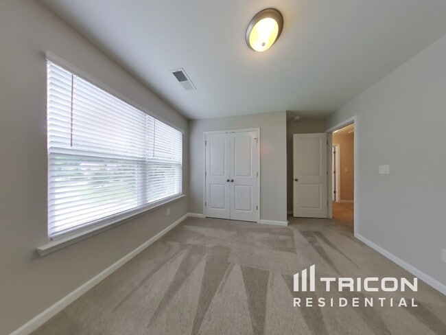 Building Photo - 4110 Tarnwood Pl
