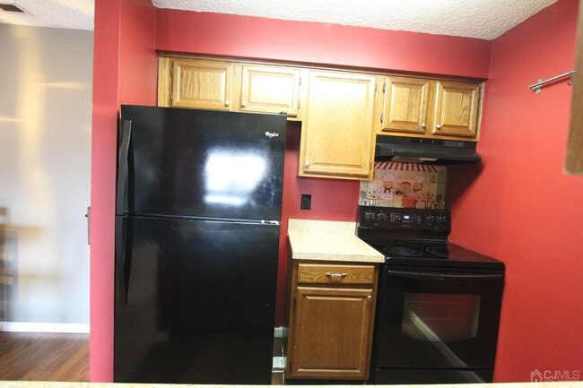 Building Photo - 5015 Ravens Crest Dr