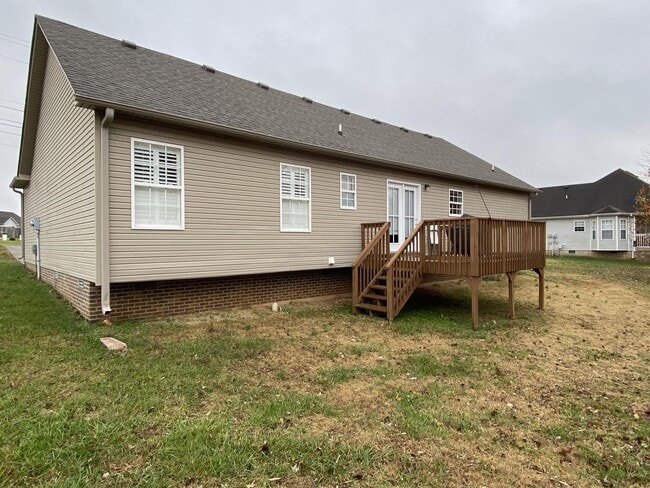 Building Photo - 3680 Fieldstone Dr